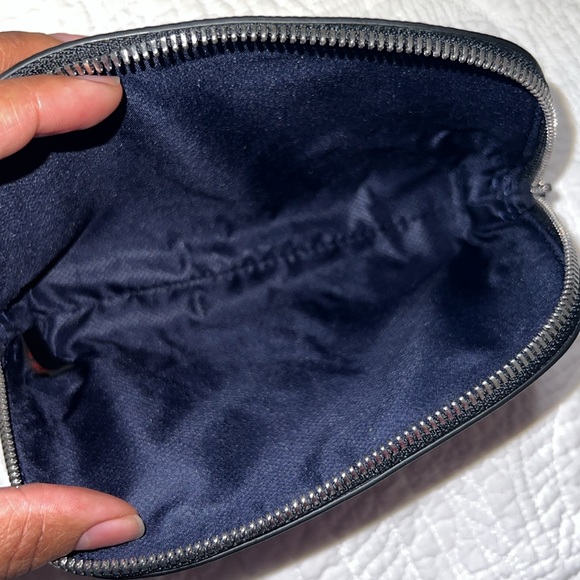 Tumi cosmetic bag _ small - Picture 3 of 3